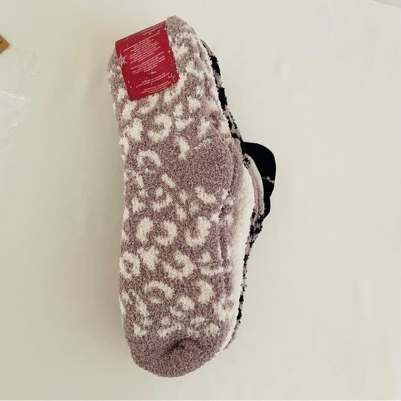 Summer and Rose Scrunchie Fuzzy Sock Duo Featuring Animal Print Pattern New - Picture 4 of 9